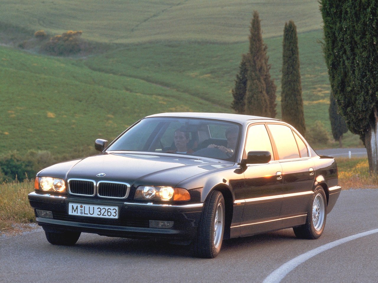 III (E38) (1994–1998)